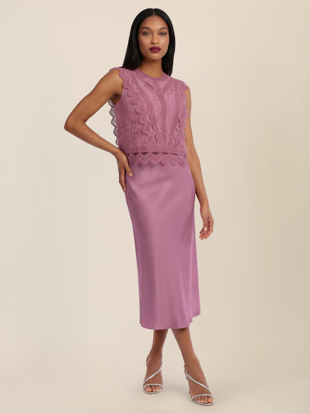 APART Ausgestellter Midirock in fließender Satin-Qualität | rosé