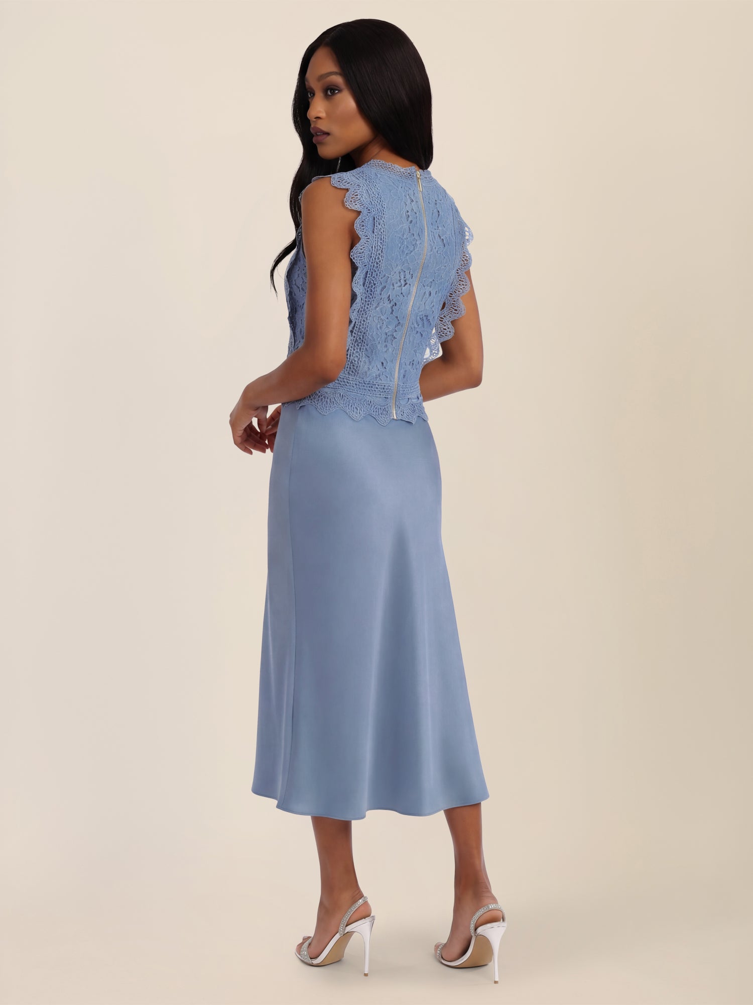 APART Ausgestellter Midirock in fließender Satin-Qualität | rauchblau