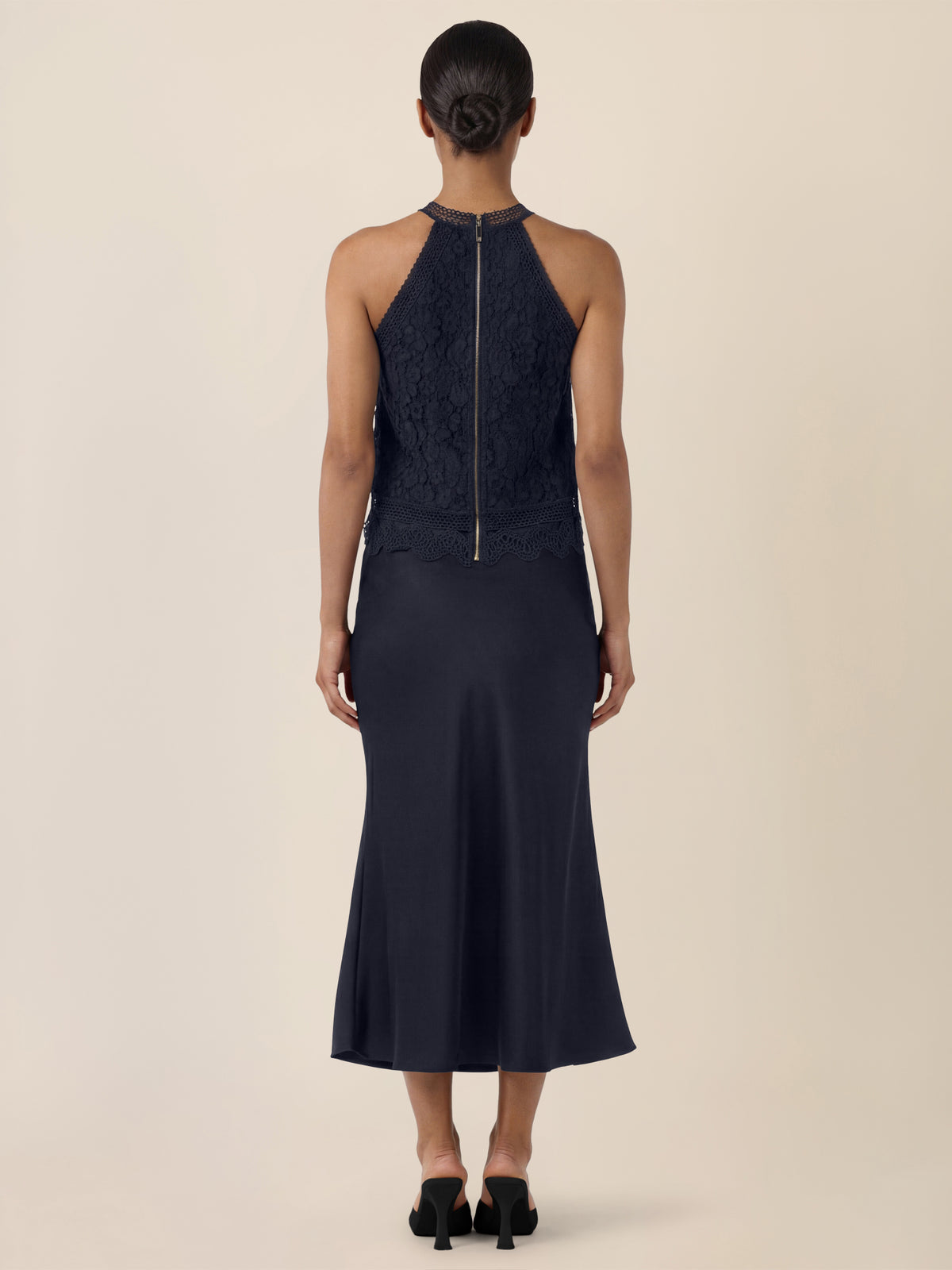 APART Ausgestellter Midirock in fließender Satin-Qualität | nachtblau