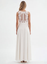 APART Abendkleid mit floraler Spitze und fließendem Rock | creme