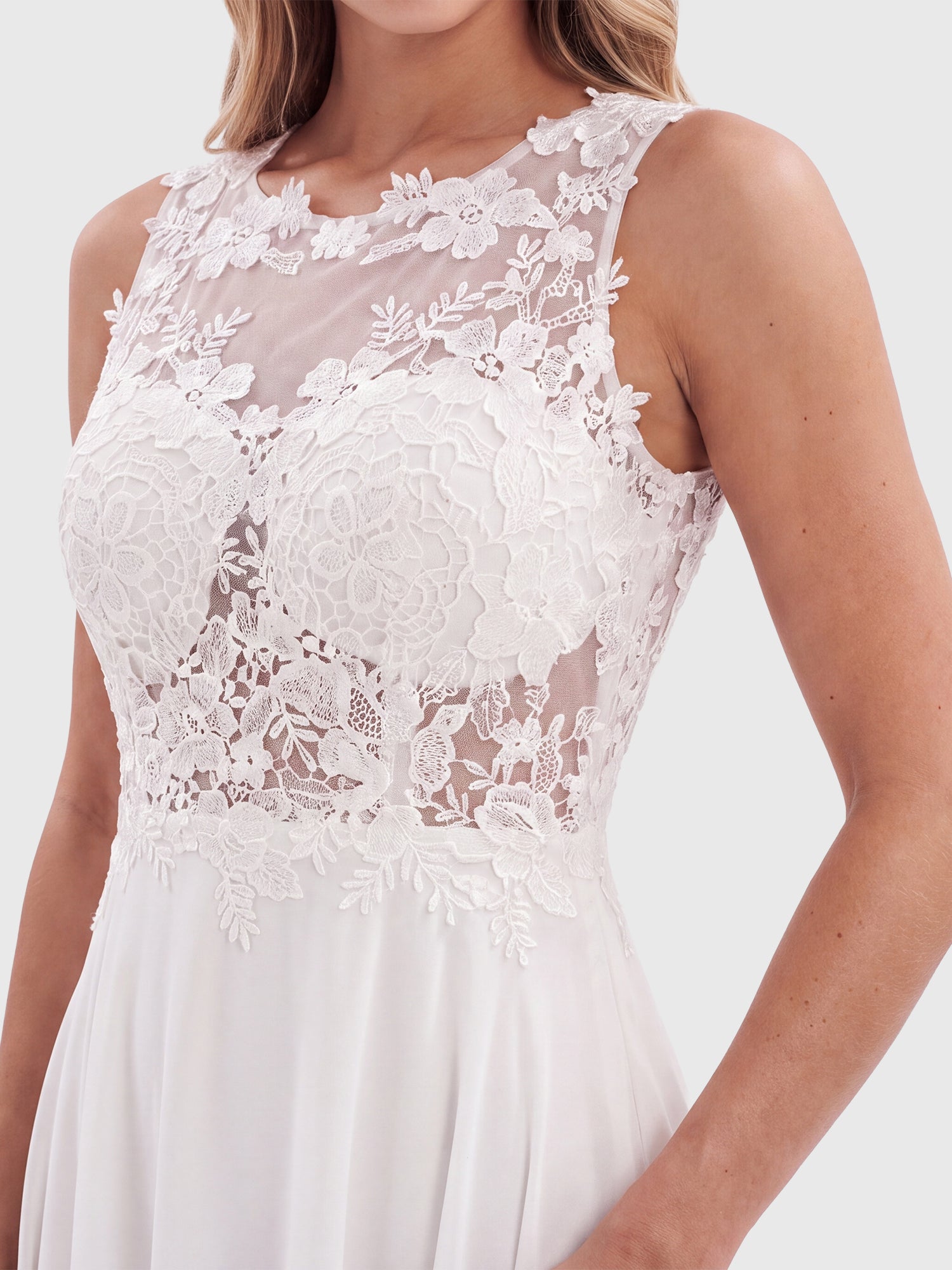 APART Abendkleid mit floraler Spitze und fließendem Rock | creme