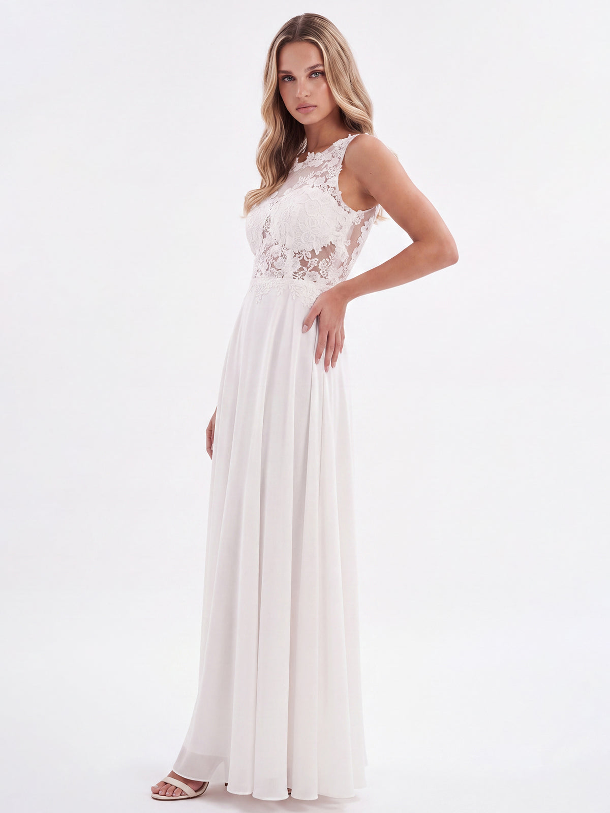 APART Abendkleid mit floraler Spitze und fließendem Rock | creme