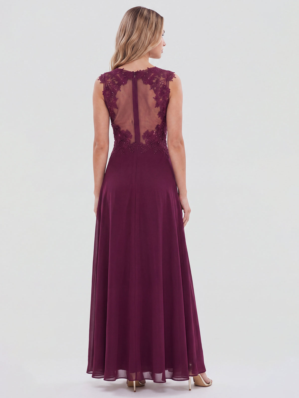 APART Abendkleid mit floraler Spitze und fließendem Rock | weinrot