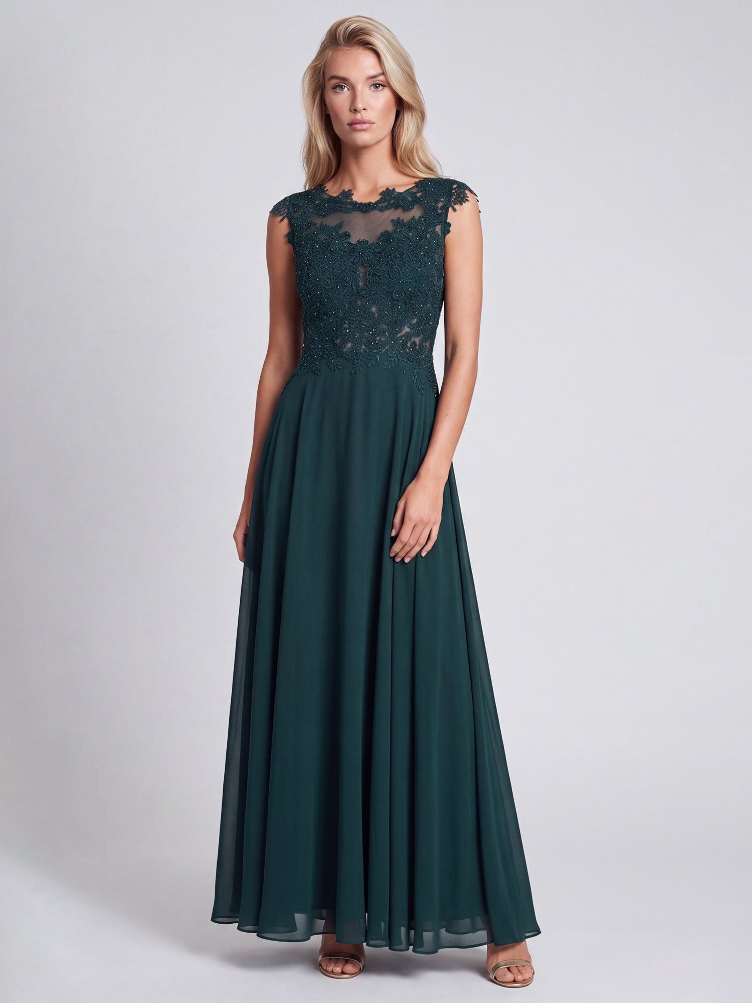 APART Abendkleid mit floraler Spitze und fließendem Rock | emerald