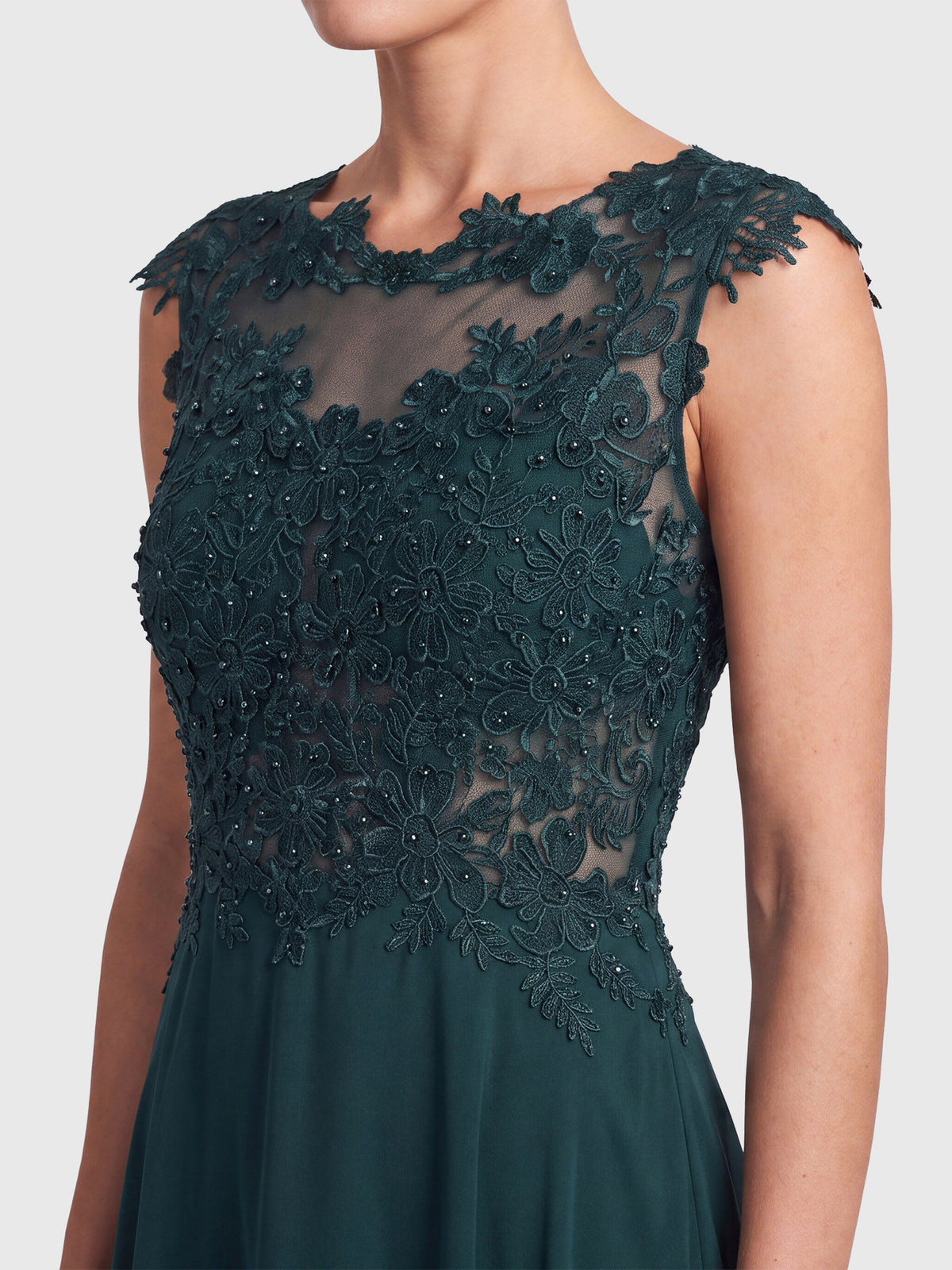 APART Abendkleid mit floraler Spitze und fließendem Rock | emerald