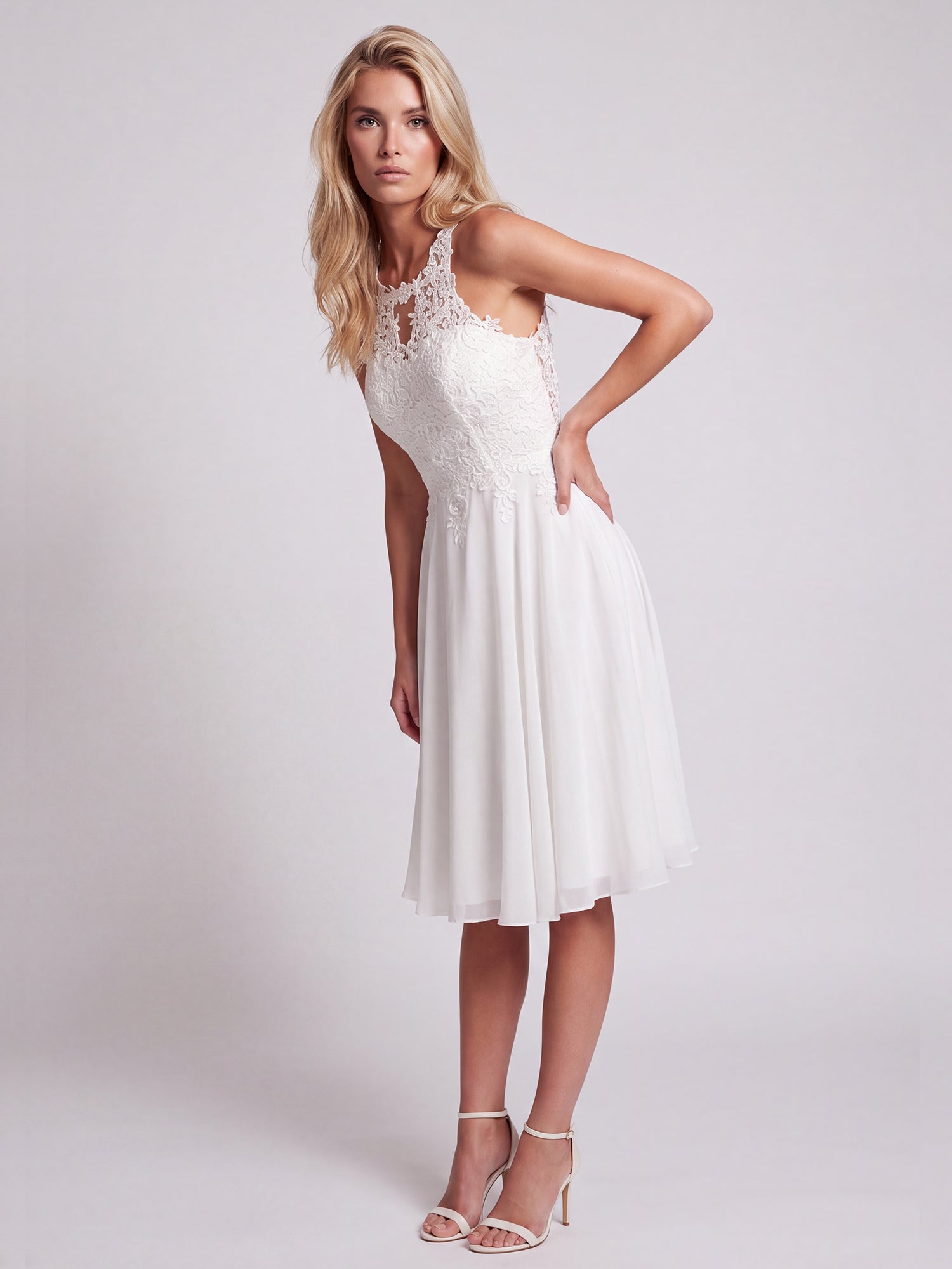 APART Kleid mit floraler Spitzenpracht | creme