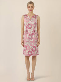 APART Ärmelloses Etuikleid mit floralem Jacquard | creme-rose