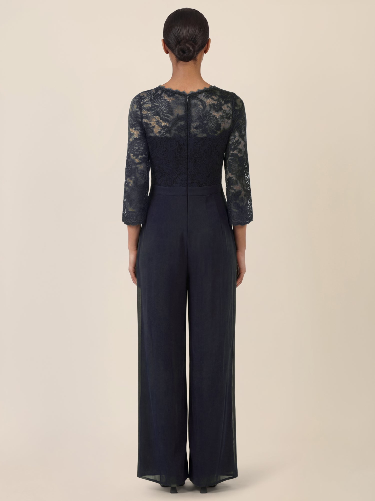 APART Overall aus elastischer Spitze und Chiffon | nachtblau