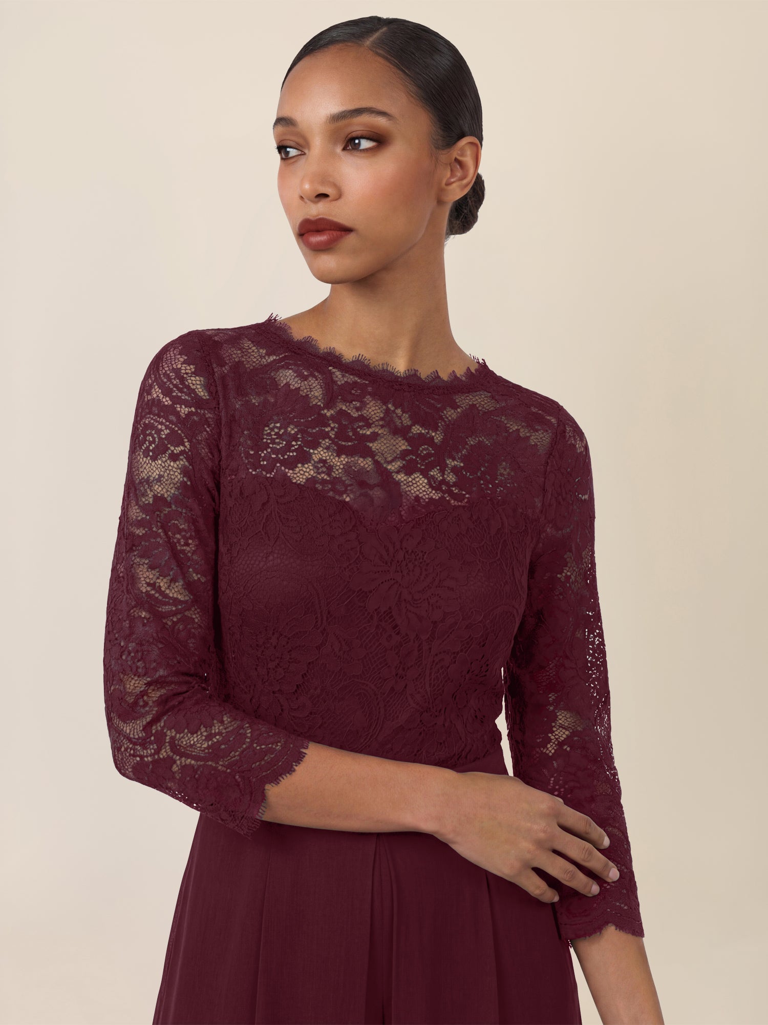 APART Overall aus elastischer Spitze und Chiffon | weinrot