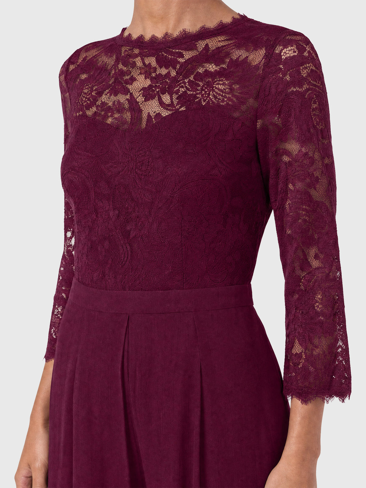 APART Overall aus elastischer Spitze und Chiffon | weinrot