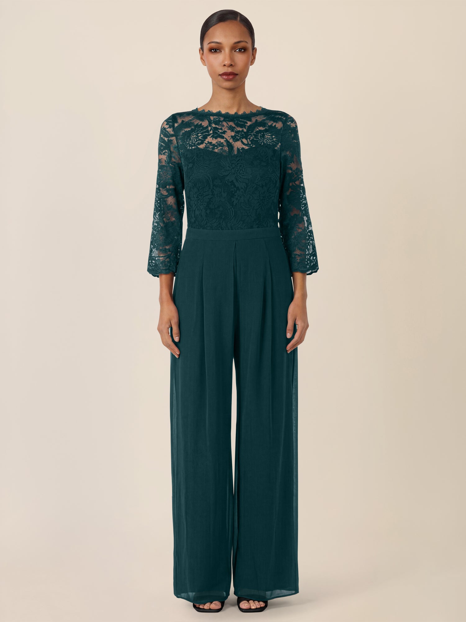 APART Overall aus elastischer Spitze und Chiffon | emerald