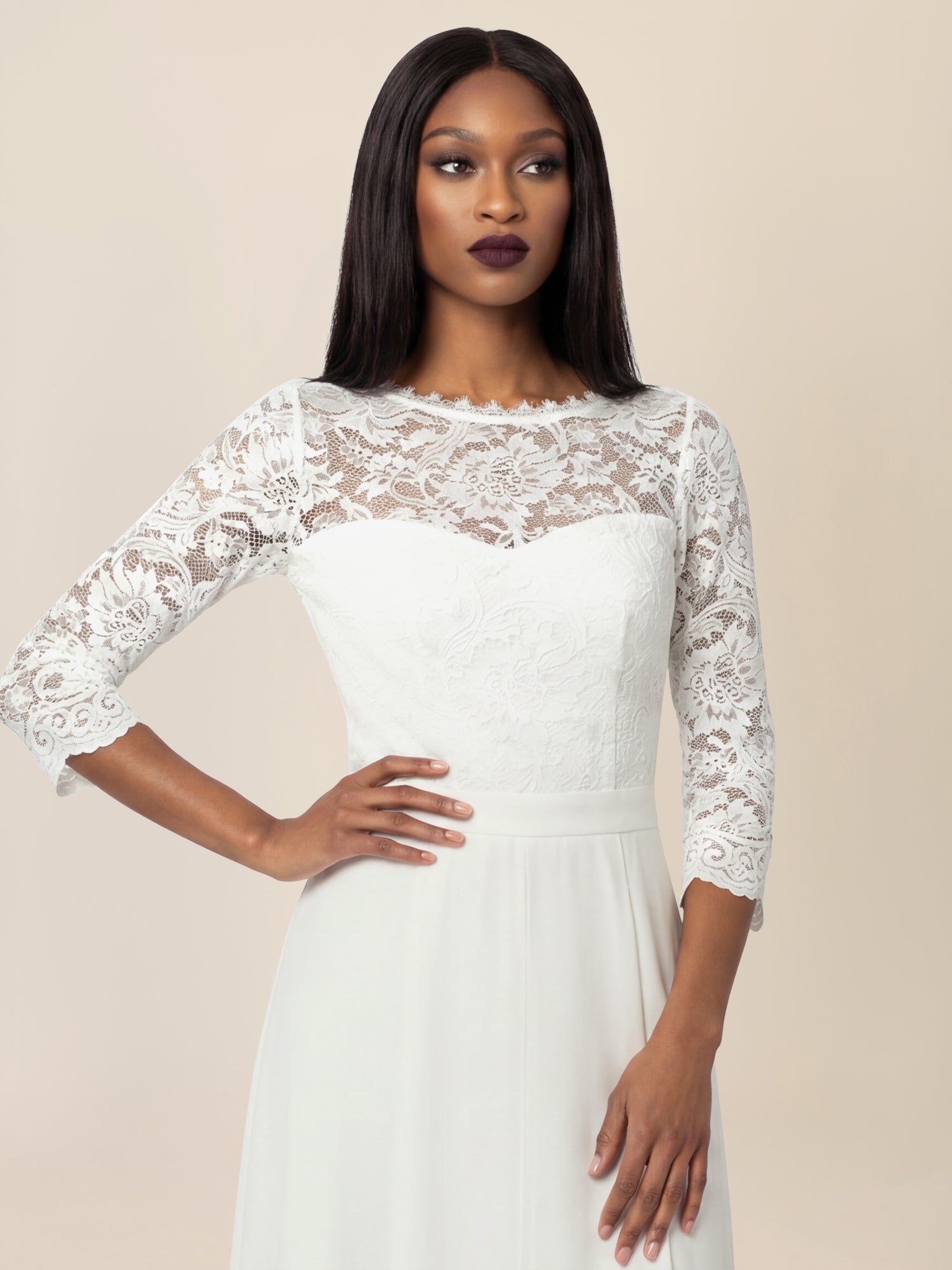 APART Overall aus elastischer Spitze und Chiffon | cream