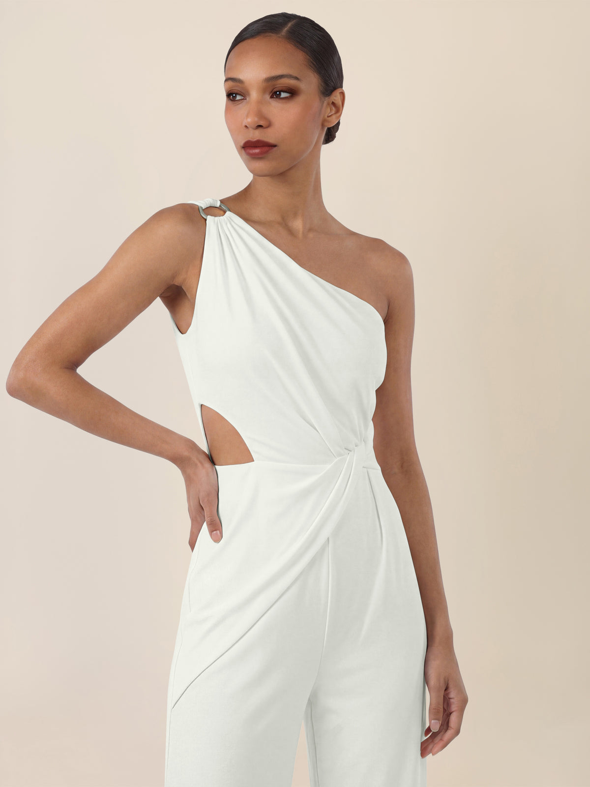 APART Asymmetrischer Abendoverall mit Drapierung | cream