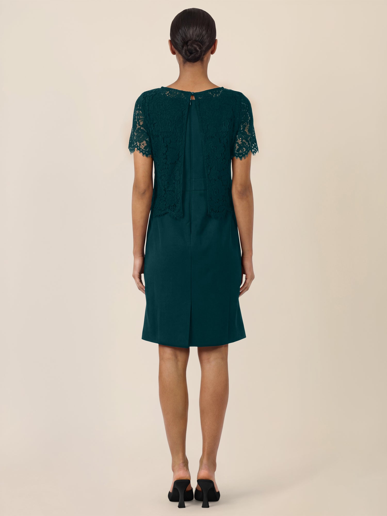 APART Spitzenkleid mit eleganter Doppellage | emerald