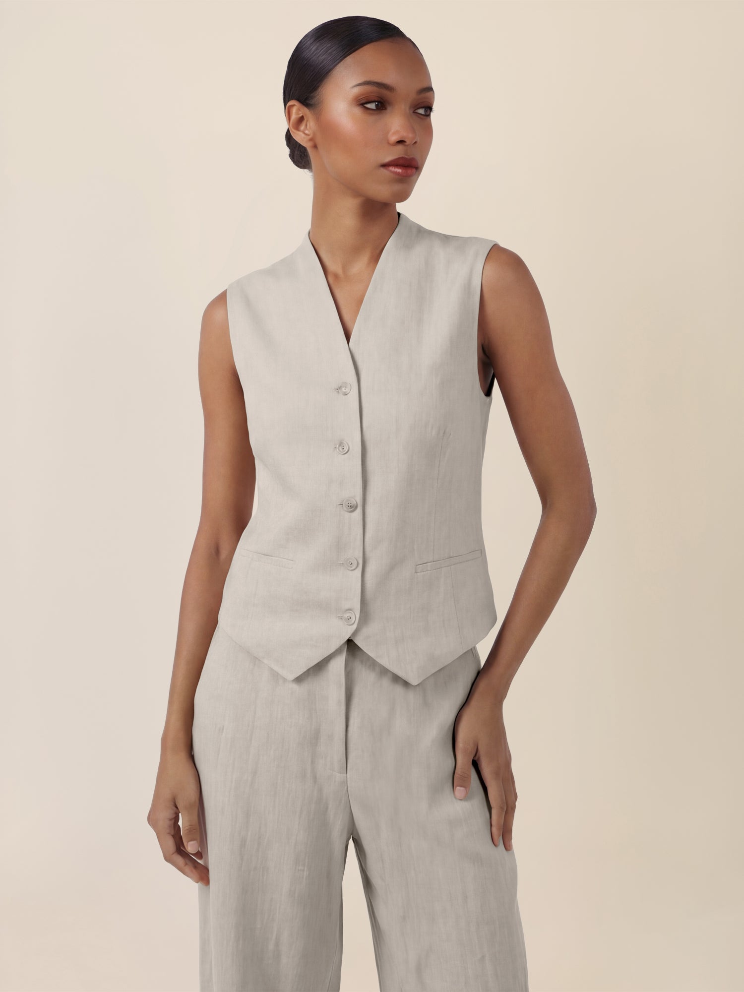 APART Leinen-Weste mit Stehkragen und Zierknöpfen | beige-meliert