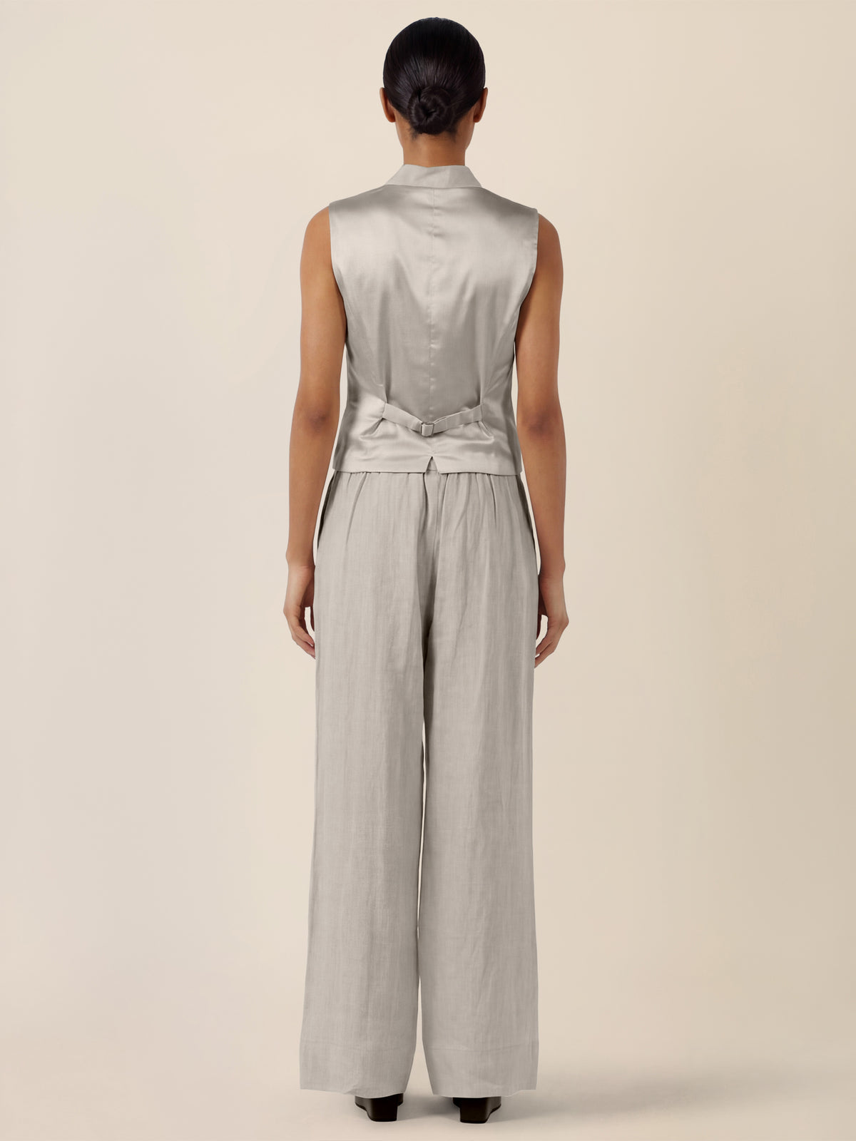 APART Leinen-Weste mit Stehkragen und Zierknöpfen | beige-meliert