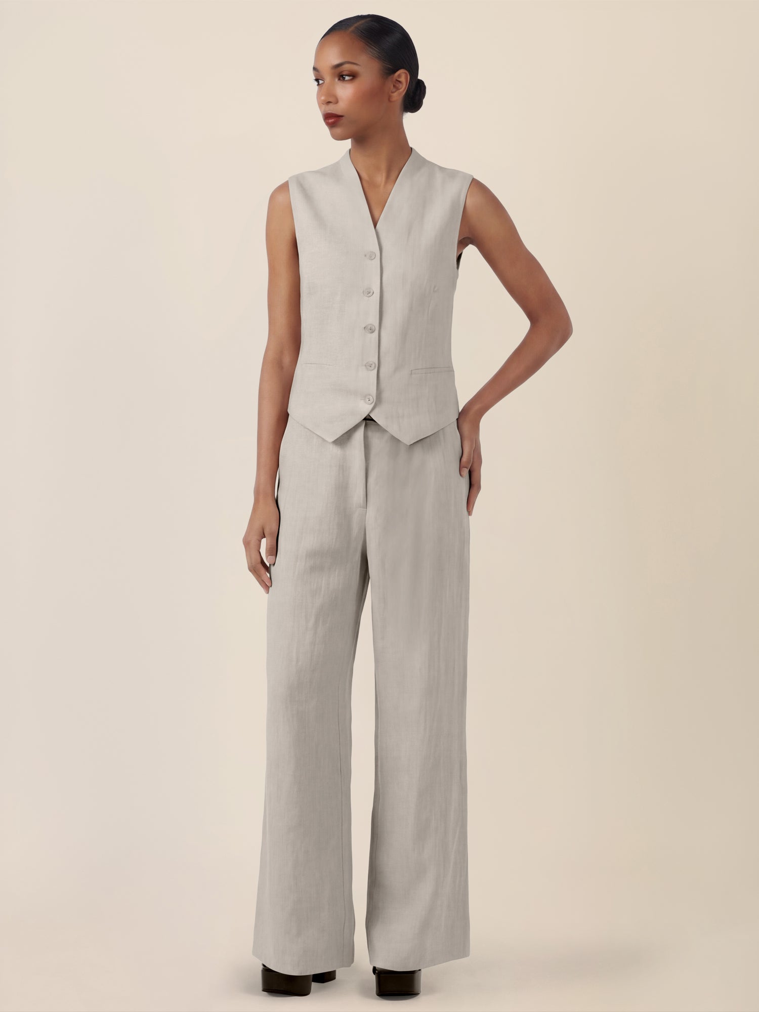 APART Leinen-Weste mit Stehkragen und Zierknöpfen | beige-meliert