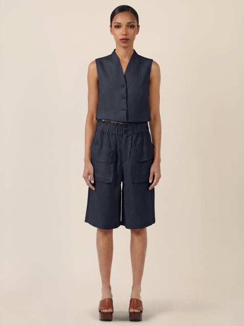 APART Weite Shorts mit Paperbag-Bund und Cargotaschen | nachtblau image 1
