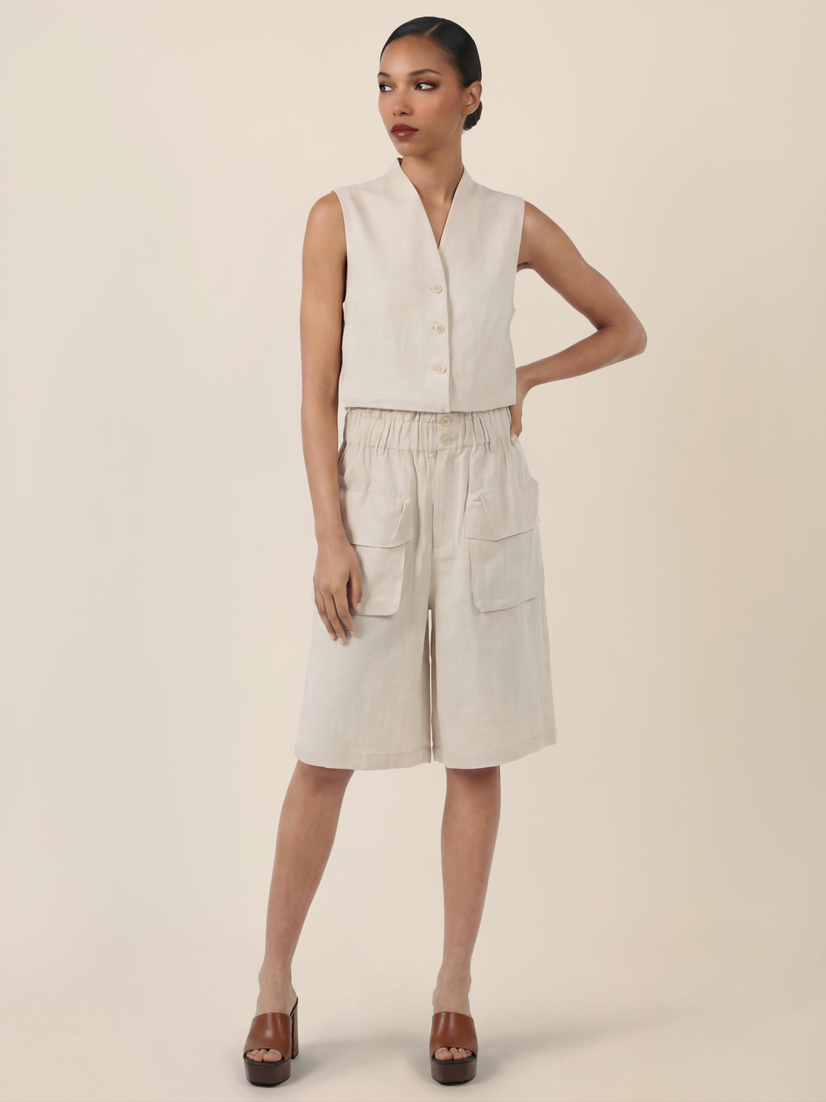 APART Weite Shorts mit Paperbag-Bund und Cargotaschen | beige-meliert