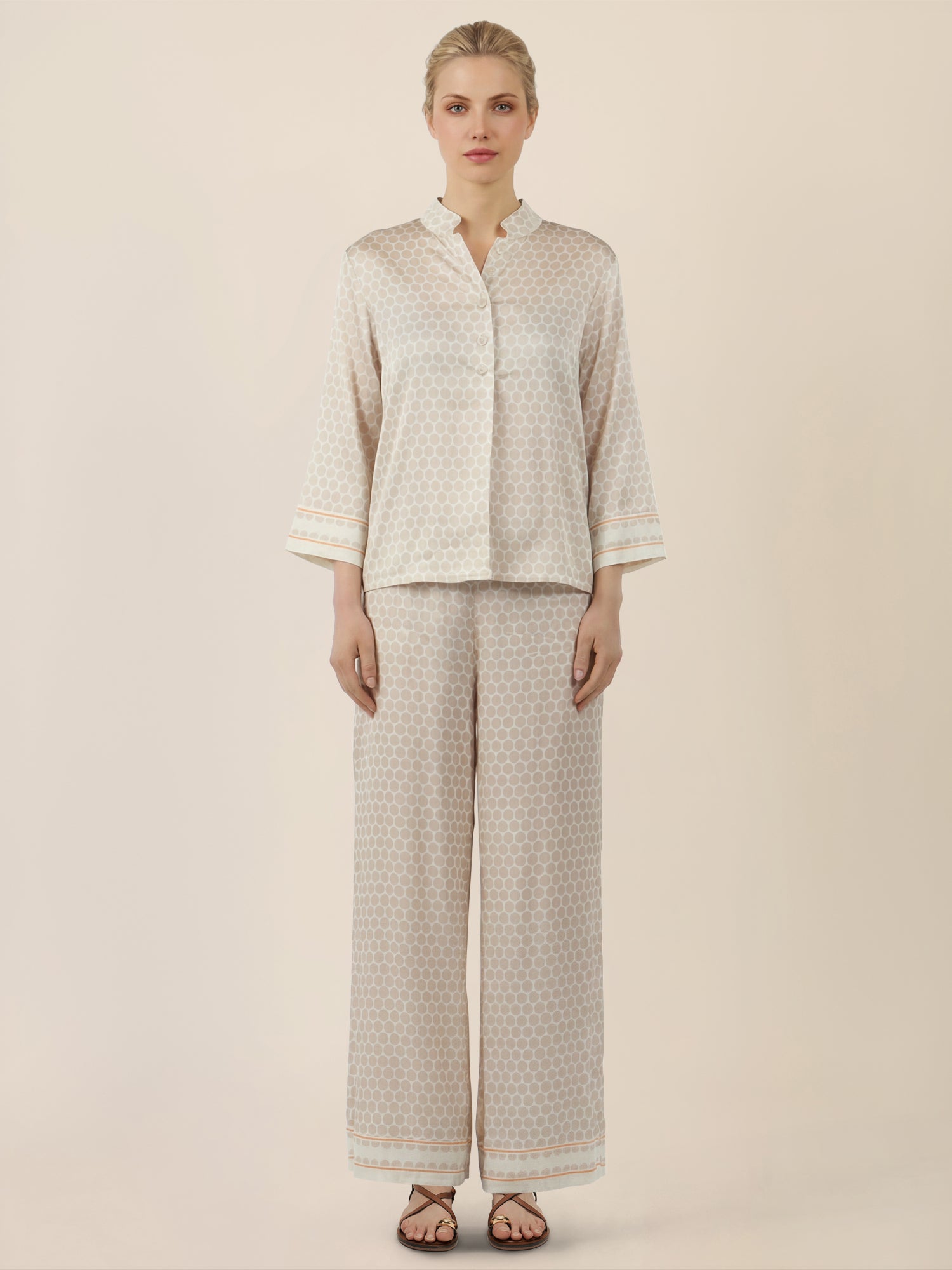 APART Blusenshirt mit Stehkragen und Punktmuster | creme-multicolor