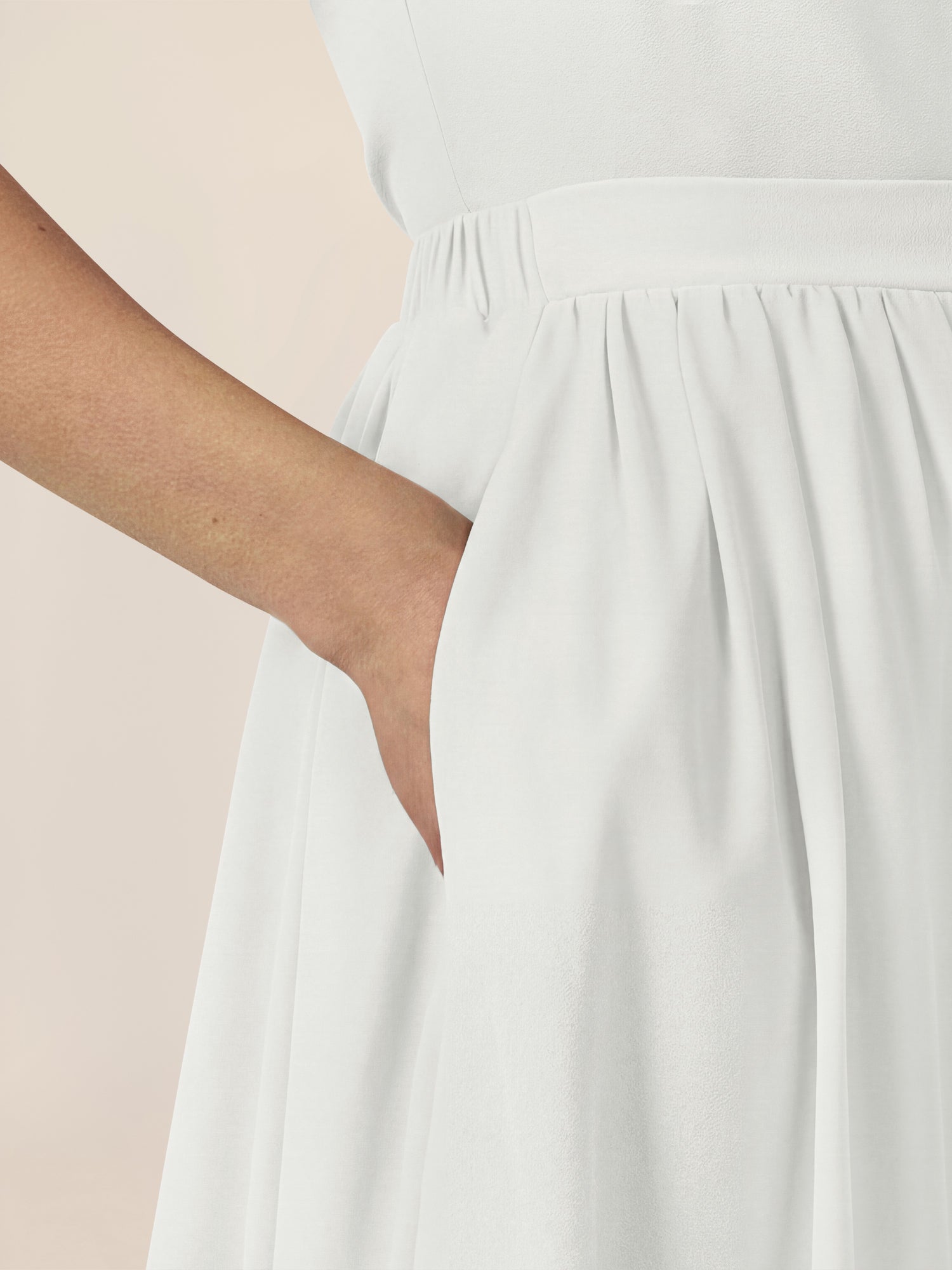 APART Rock mit Volantsaum und High-Low-Schnitt | creme