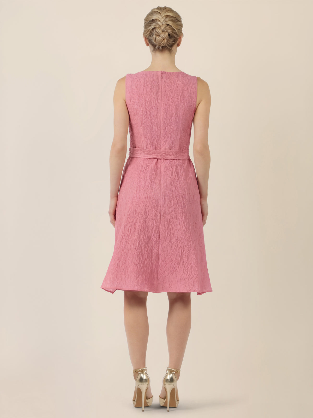 APART Kleid mit Struktur und Taillenschleife | hellrosa