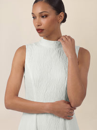 APART Ärmelloses Kleid mit Strukturmuster | creme