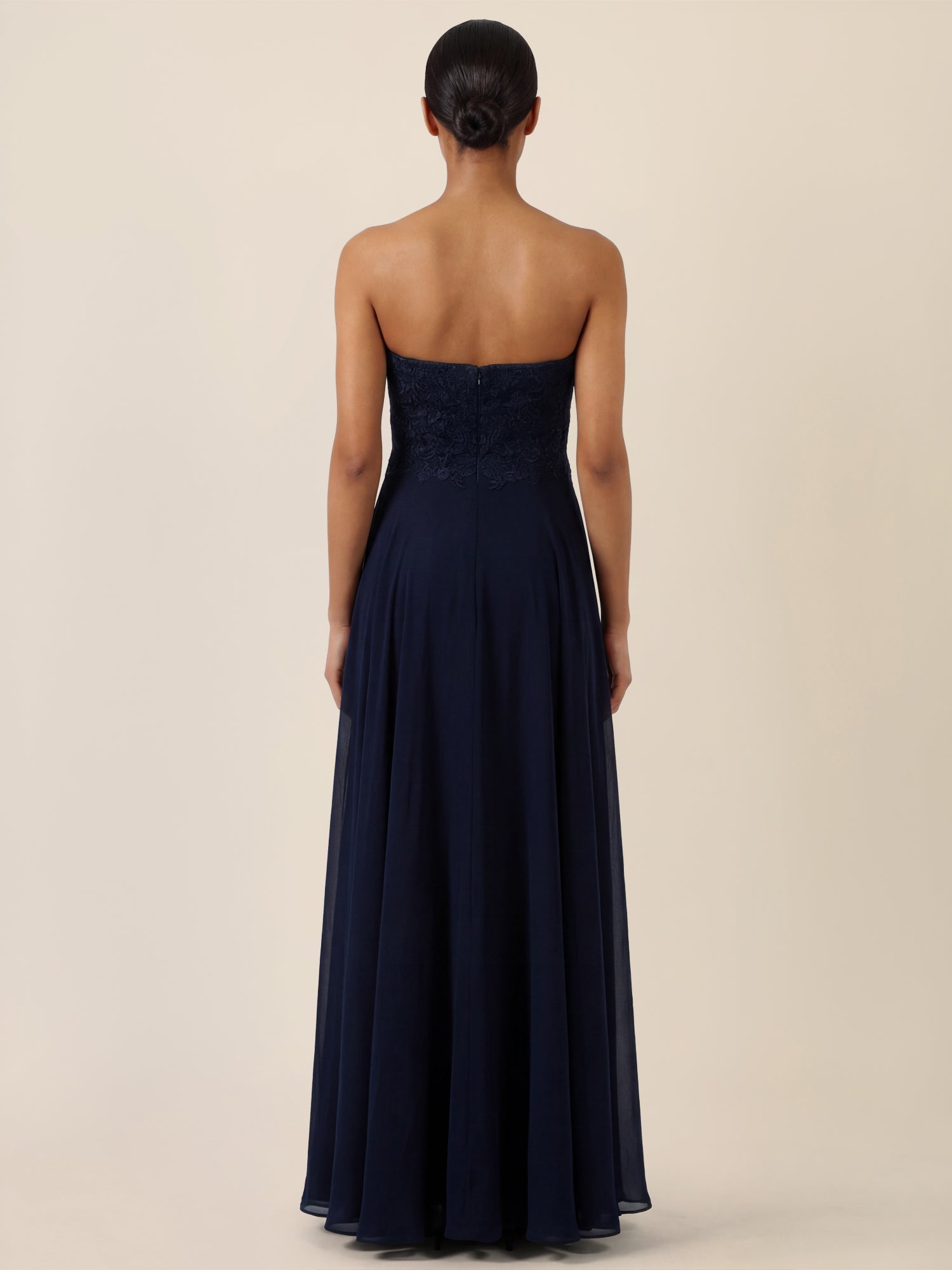 APART Elegantes Abendkleid mit Spitzenmieder | nachtblau