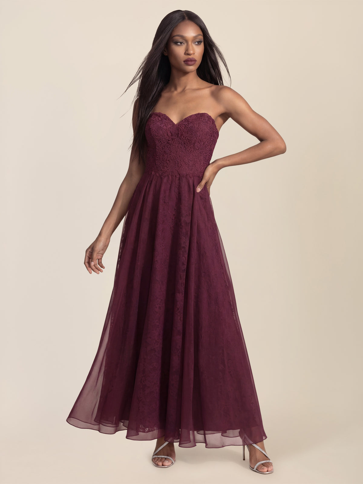 APART Elegantes Abendkleid mit Spitzenmieder | weinrot