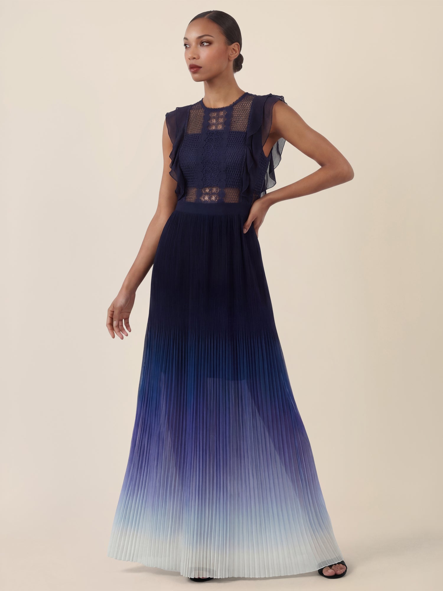 APART Maxikleid mit Spitze, Rüschen und plissiertem Dégradé-Rock | nachtblau-multicolor