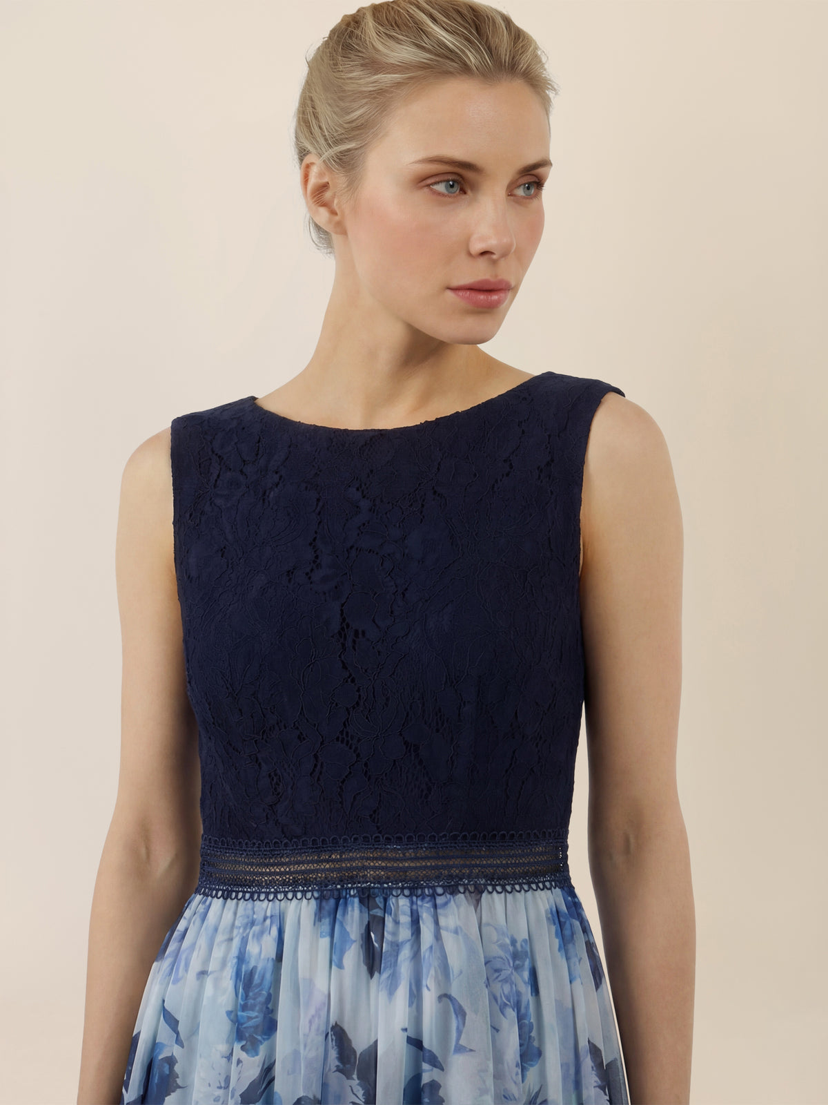 APART Maxikleid mit Spitzentop und Blumendesign | nachtblau-multicolor