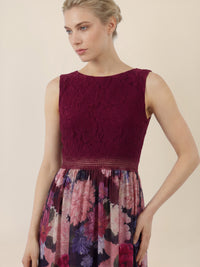 APART Maxikleid mit Spitzenoberteil & Blumenrock | weinrot-multicolor
