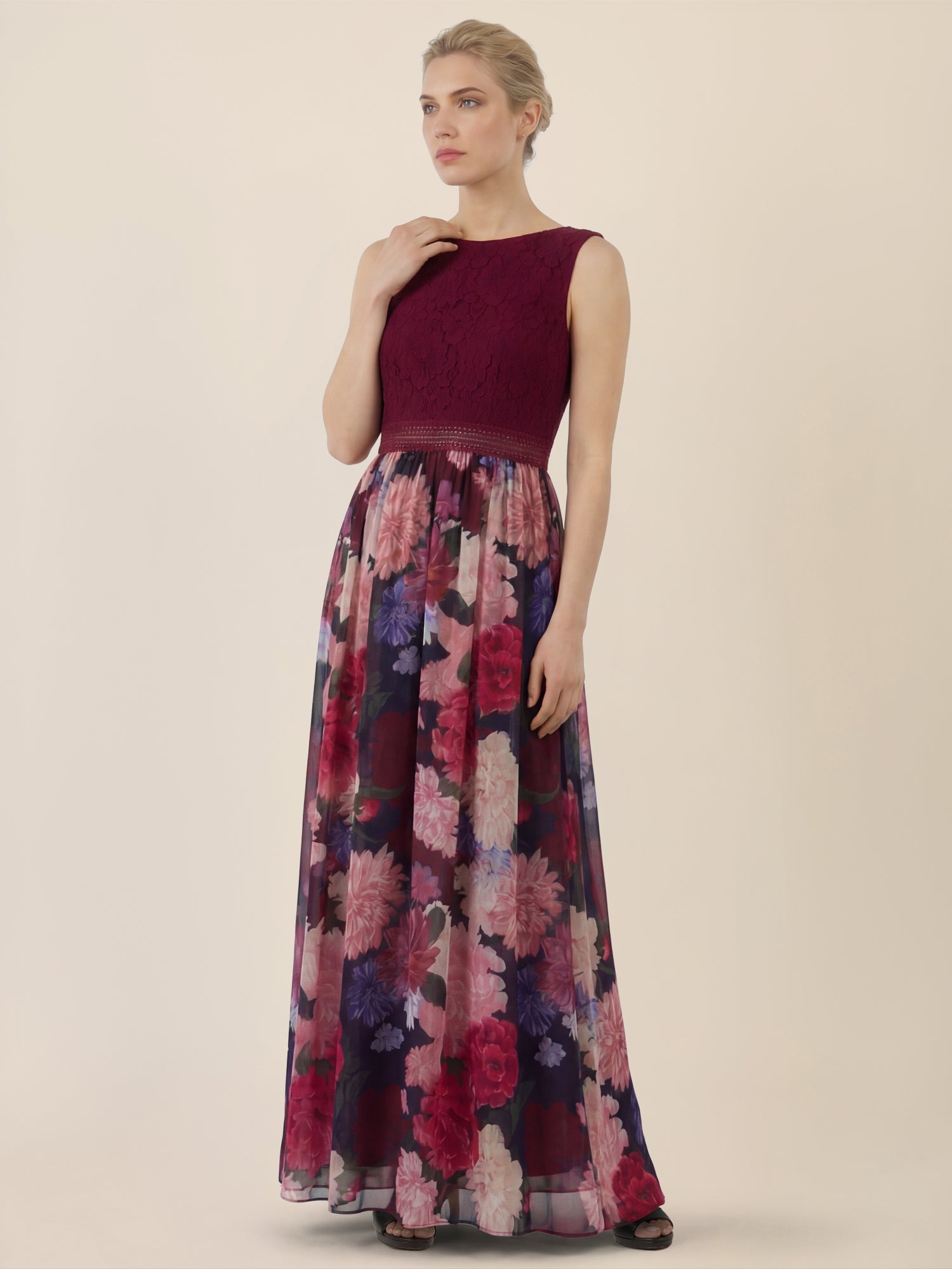 APART Maxikleid mit Spitzenoberteil & Blumenrock | weinrot-multicolor