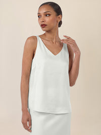 APART Satin-Top mit tiefem V-Ausschnitt | creme