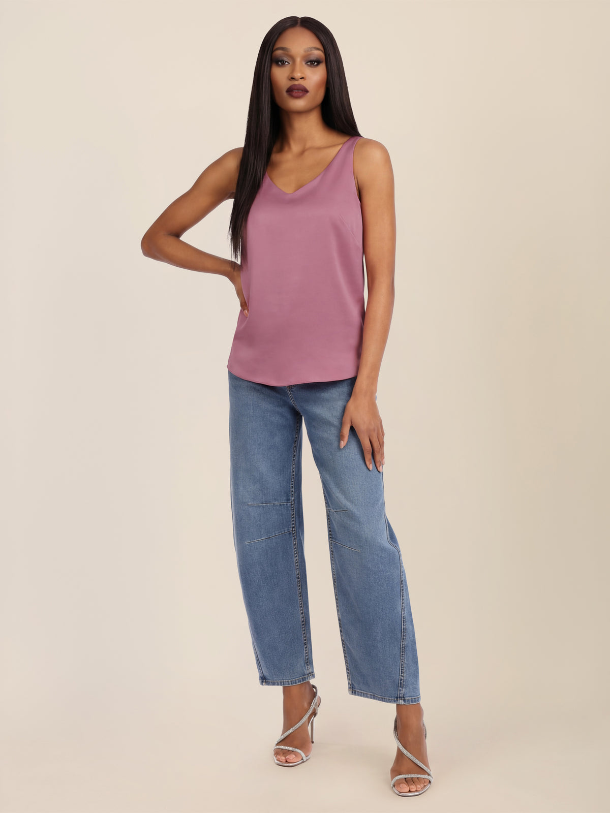 APART Satin-Top mit tiefem V-Ausschnitt | rosé