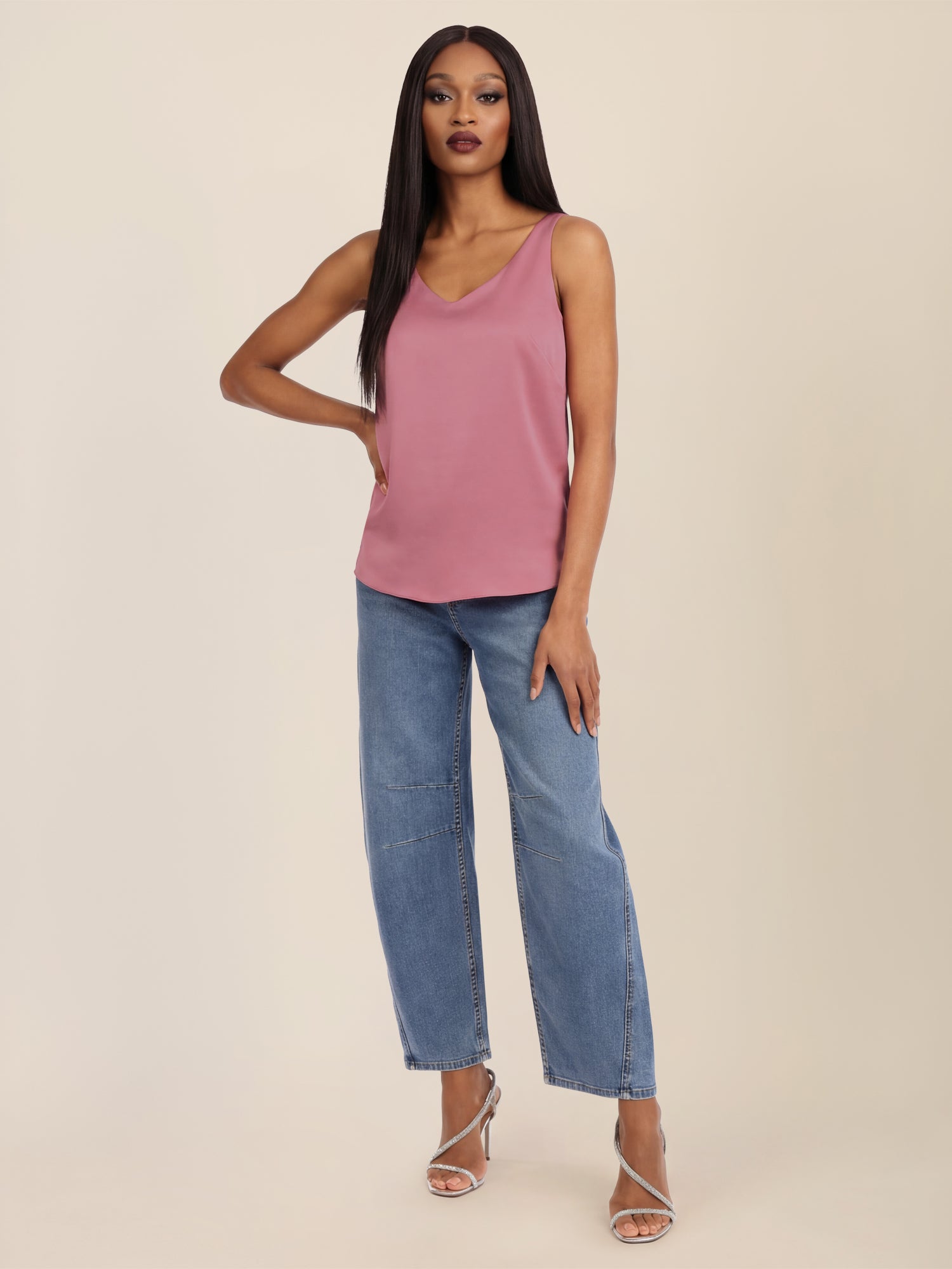 APART Satin-Top mit tiefem V-Ausschnitt | rosé