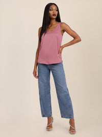 APART Satin-Top mit tiefem V-Ausschnitt | rosé