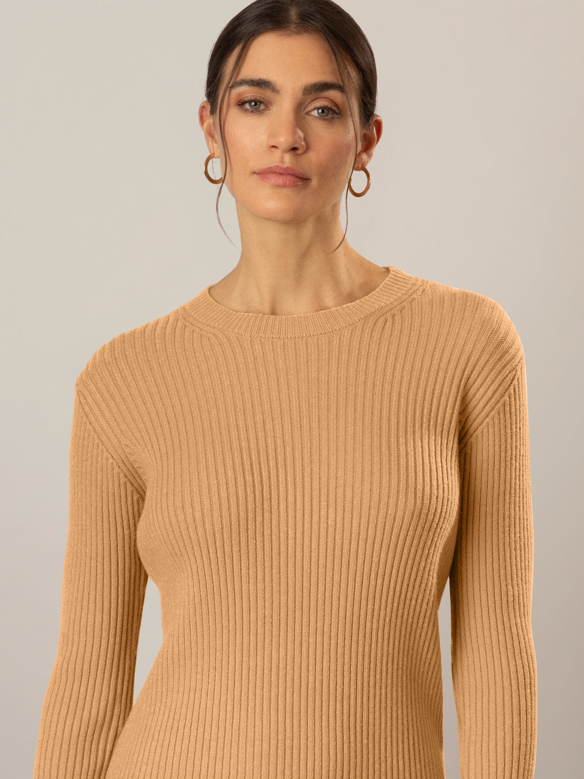 APART Strickkleid im Rippenstrick aus einer soften Viskose- Mischung mit Kaschmir | cognac