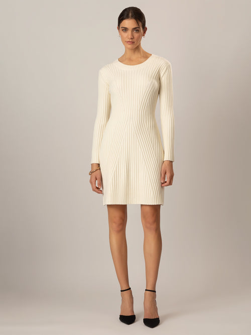 APART Strickkleid mit ausgestelltem Rockpart | creme image 1