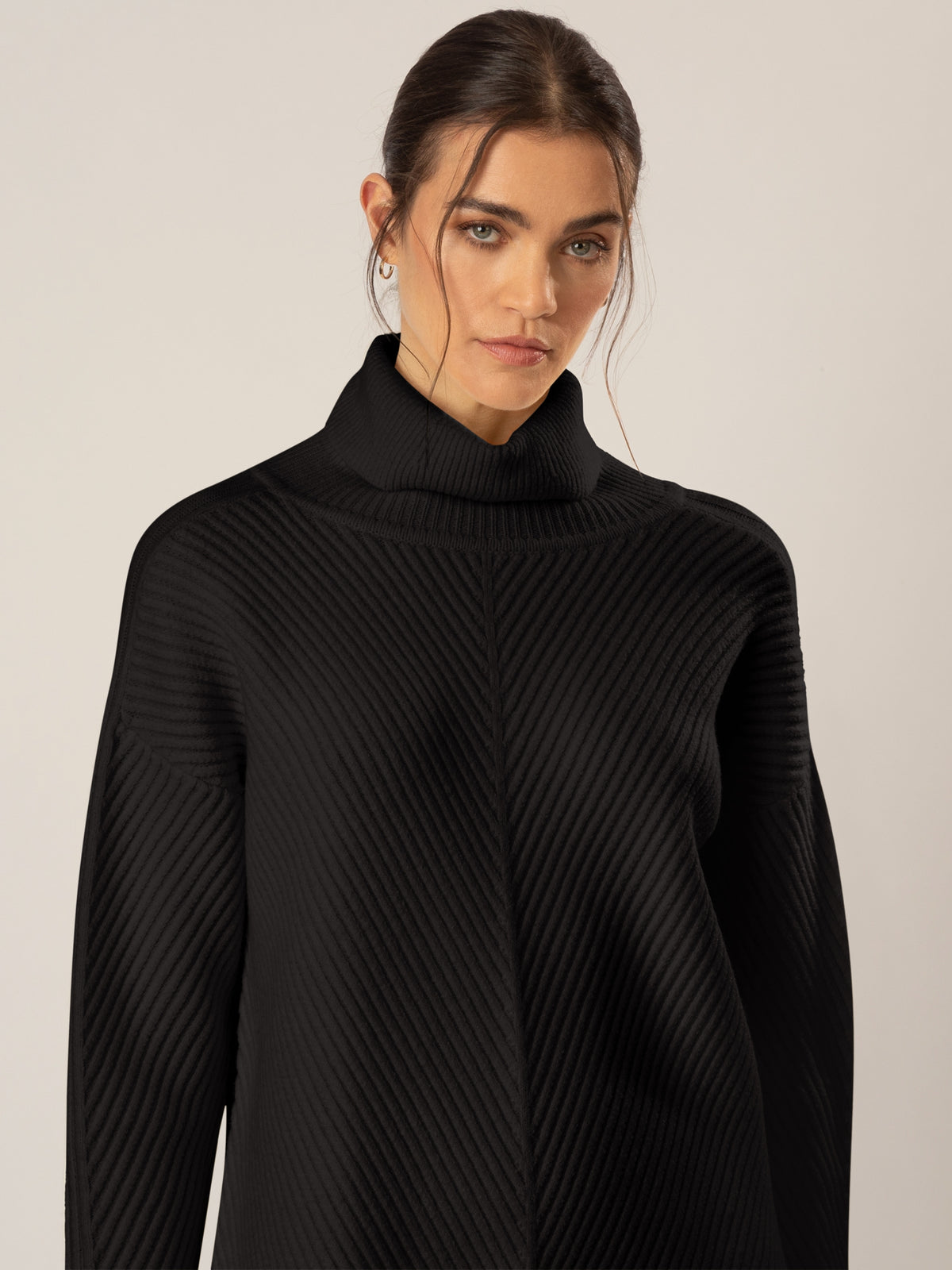 APART Pullover aus einer soften Viskose- Mischung mit Kaschmir | schwarz