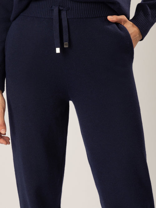 APART Strick-Jogpants aus einer soften Viskose- Mischung mit Kaschmir | nachtblau image 1