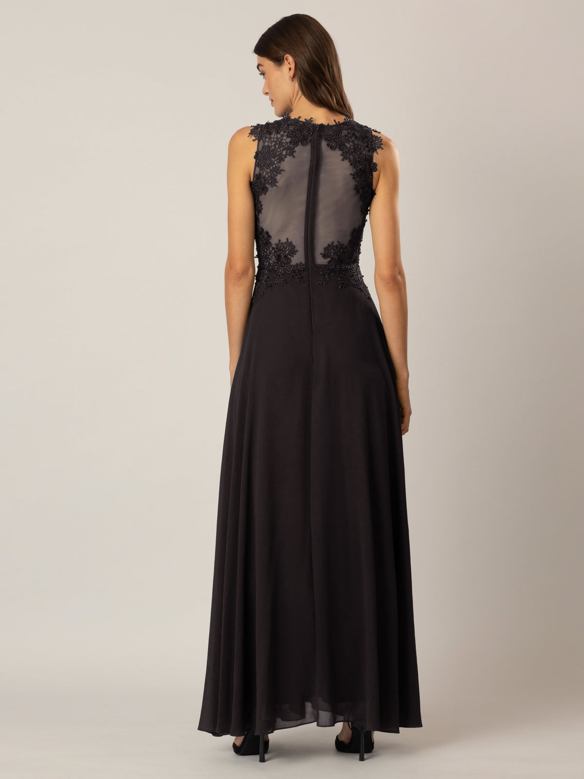 APART Spitzenkleid mit attraktivem Floral-Design | schwarz
