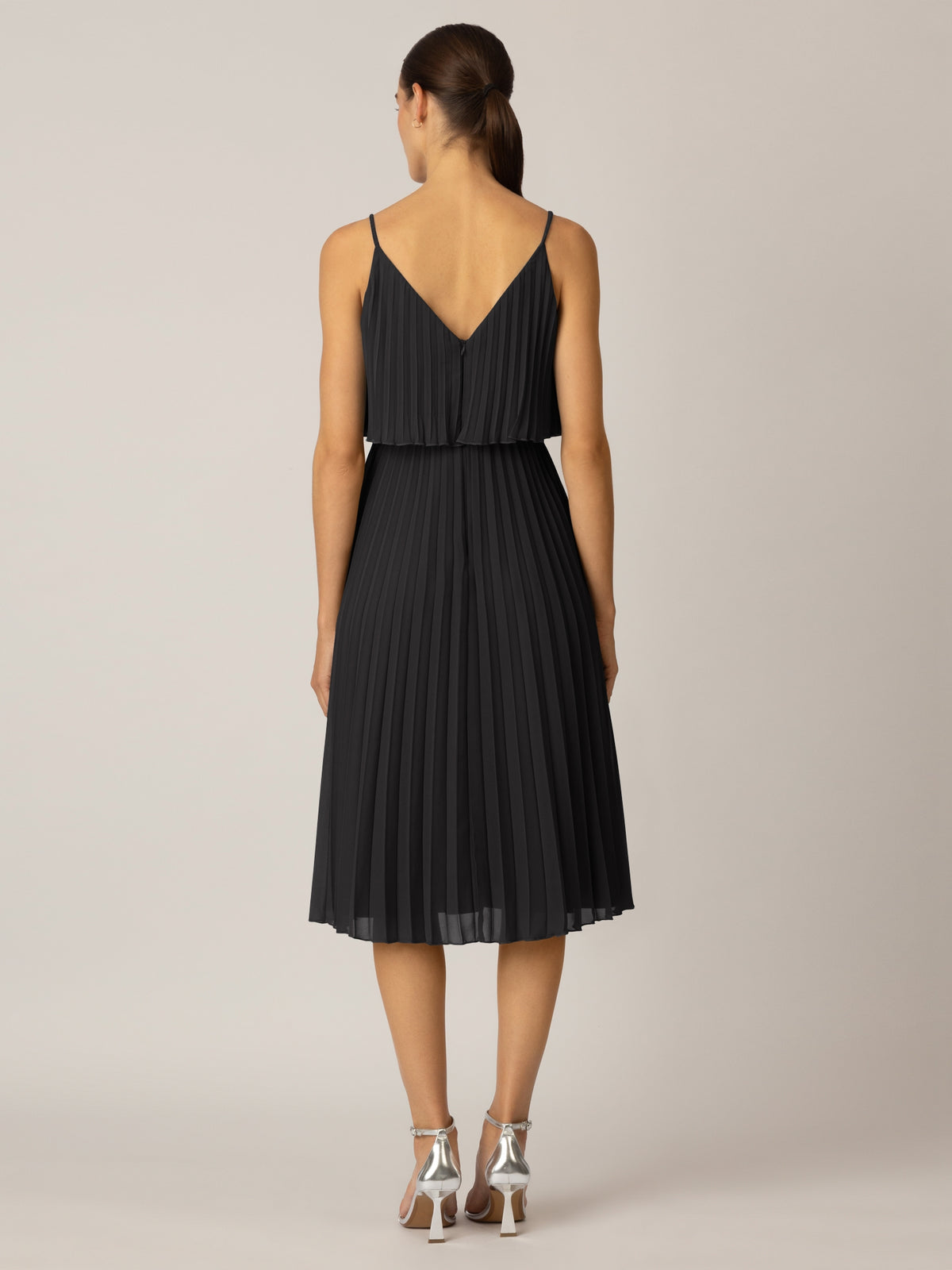 APART Cocktailkleid in 2in1 Optik | schwarz