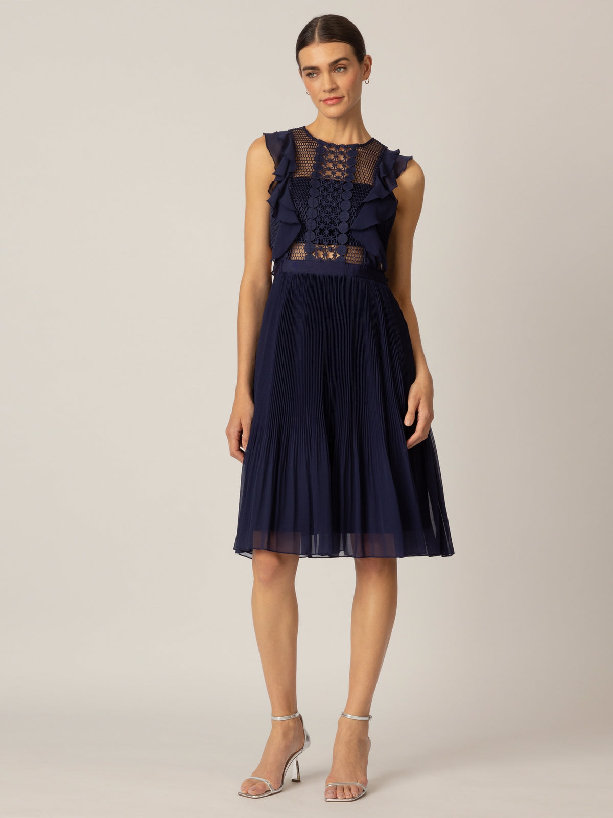 APART Cocktailkleid Kleid aus semitransparentem Georgette und transparenter Netzware | nachtblau