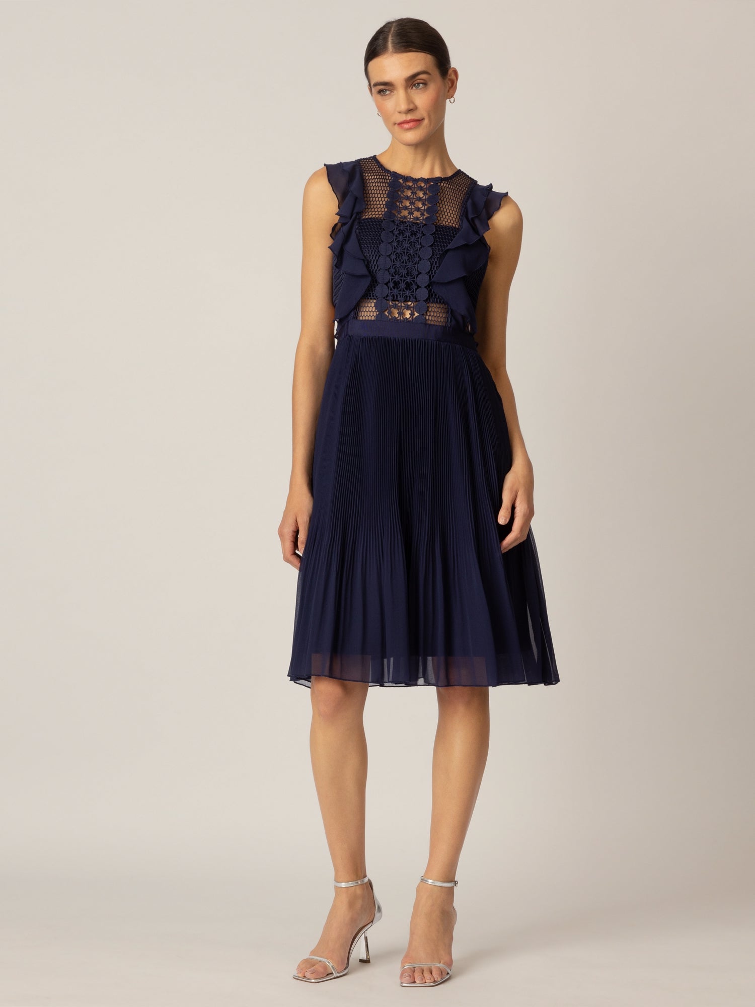 APART Cocktailkleid Kleid aus semitransparentem Georgette und transparenter Netzware | nachtblau