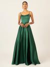 APART Langes Satin Kleid mit verstellbaren Spaghettiträgern | dunkelgrün
