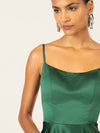 APART Langes Satin Kleid mit verstellbaren Spaghettiträgern | dunkelgrün