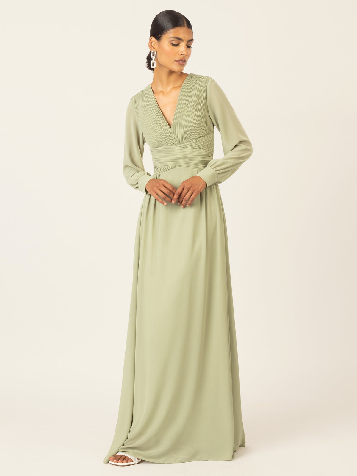 APART Langes Chiffon Kleid mit Plisseefalten | olive