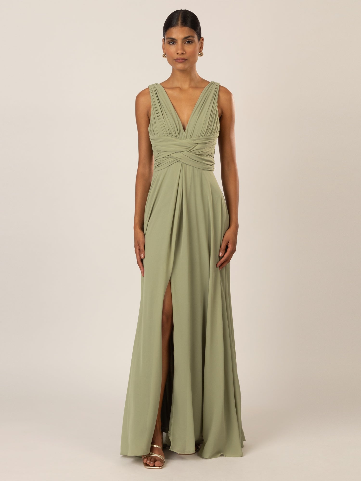 APART Langes Chiffon Kleid mit V-Ausschnitt vorne und Hinten | olive
