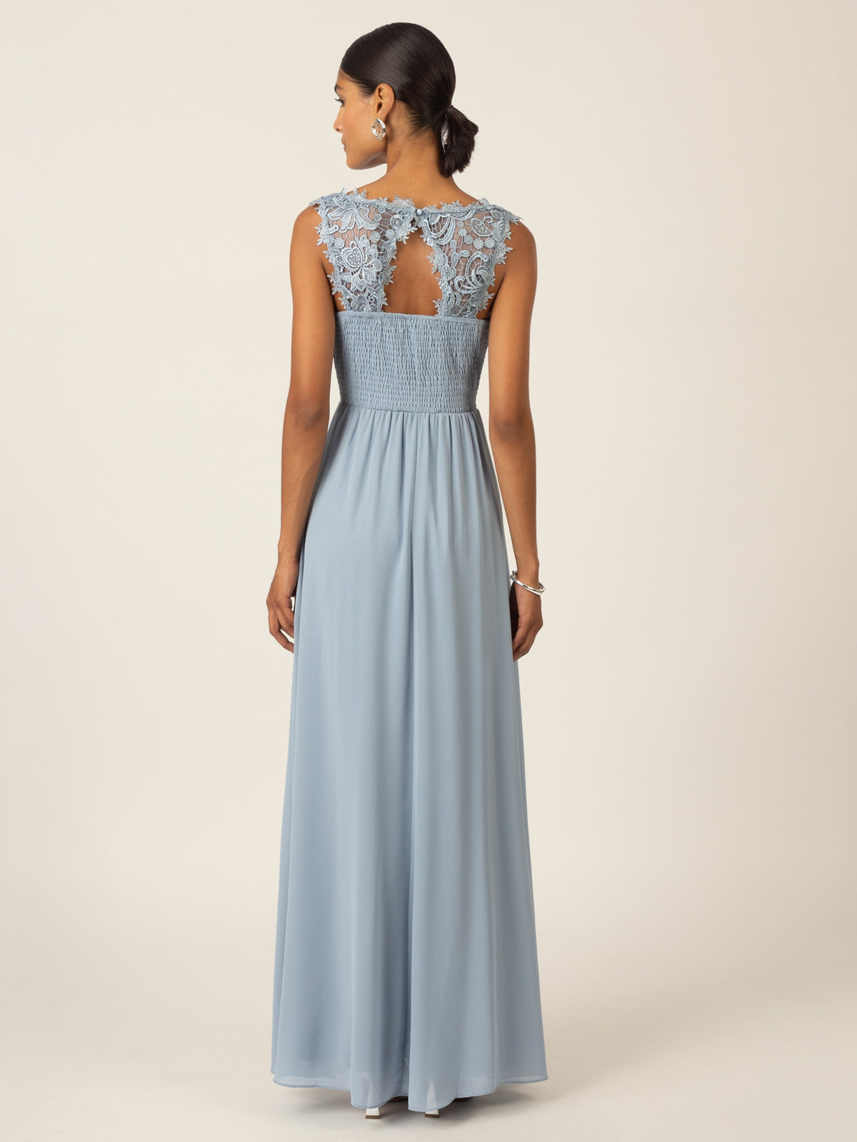 APART Langes Chiffon Kleid mit tiefer V-Ausschnitt | hellblau